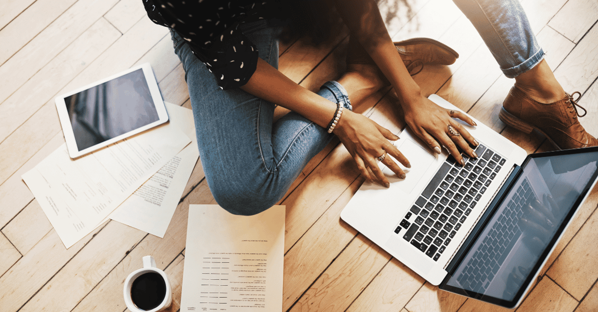 girl with laptop